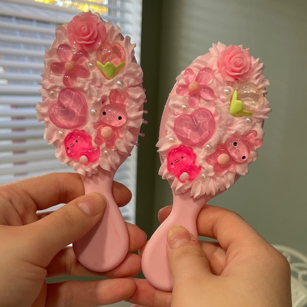 Pink Decoden Travel Size Hairbrush